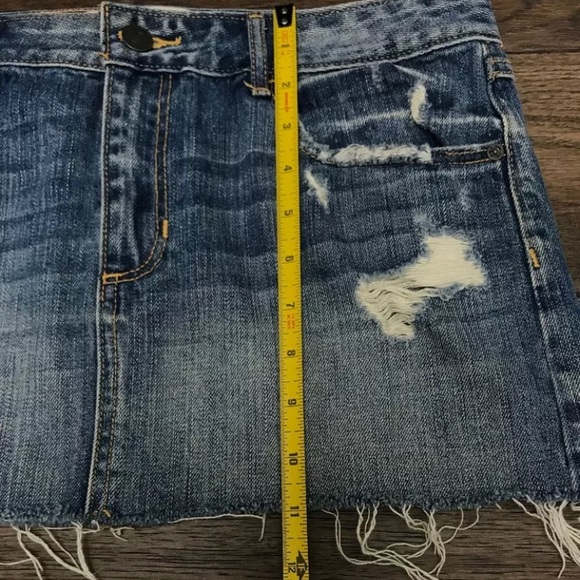 A&F Women’s Distressed Raw Hem Jean Mini Skirt 6 - Picture 7 of 8